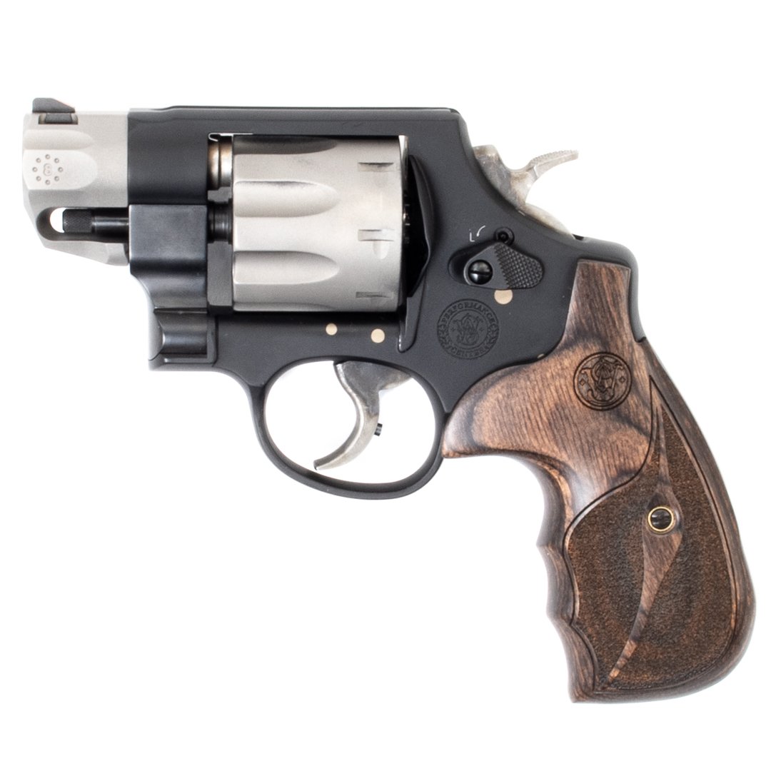 Smith & Wesson 327 Performance Center